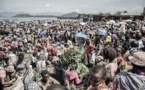 Finbarr O’Reilly — Congo in Conversation, exposition sur les grilles de la tour Saint-Jacques, Paris, du 6 au 27 janvier 2021