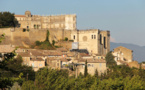 La Chatte sur un toit brûlant, mise en scène Claude Stavisky, aux Fêtes Nocturnes au Château, Grignan (26), du 29 juin au 24 août 2013. Présenté par Jacqueline Aimar