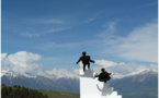 Monuments en mouvement (danse dans les monuments) : Performance "Cavale" de Yoann Bourgeois à La Turbie et à Mont-Dauphin, été 2015