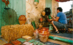 Marché de poteries, Les potiers sont vernis, à Cliousclat, Drôme, les 4 &amp; 5 juin 2016